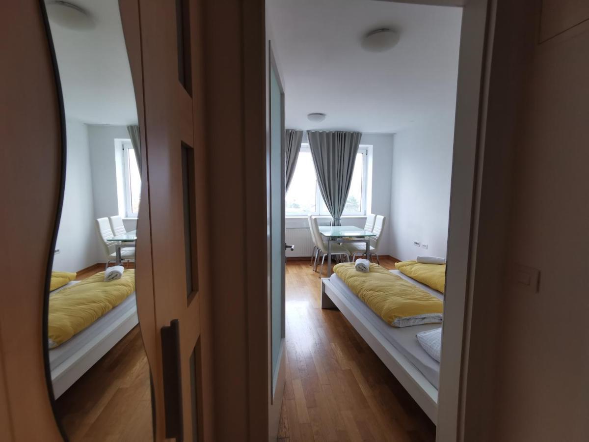 Trnovo Apartment With Free Parking Любляна Экстерьер фото