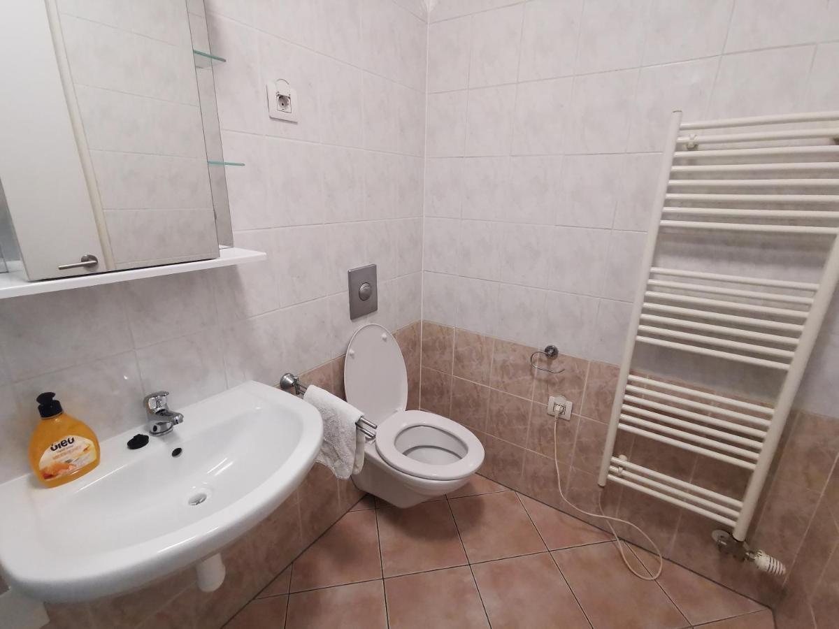 Trnovo Apartment With Free Parking Любляна Экстерьер фото