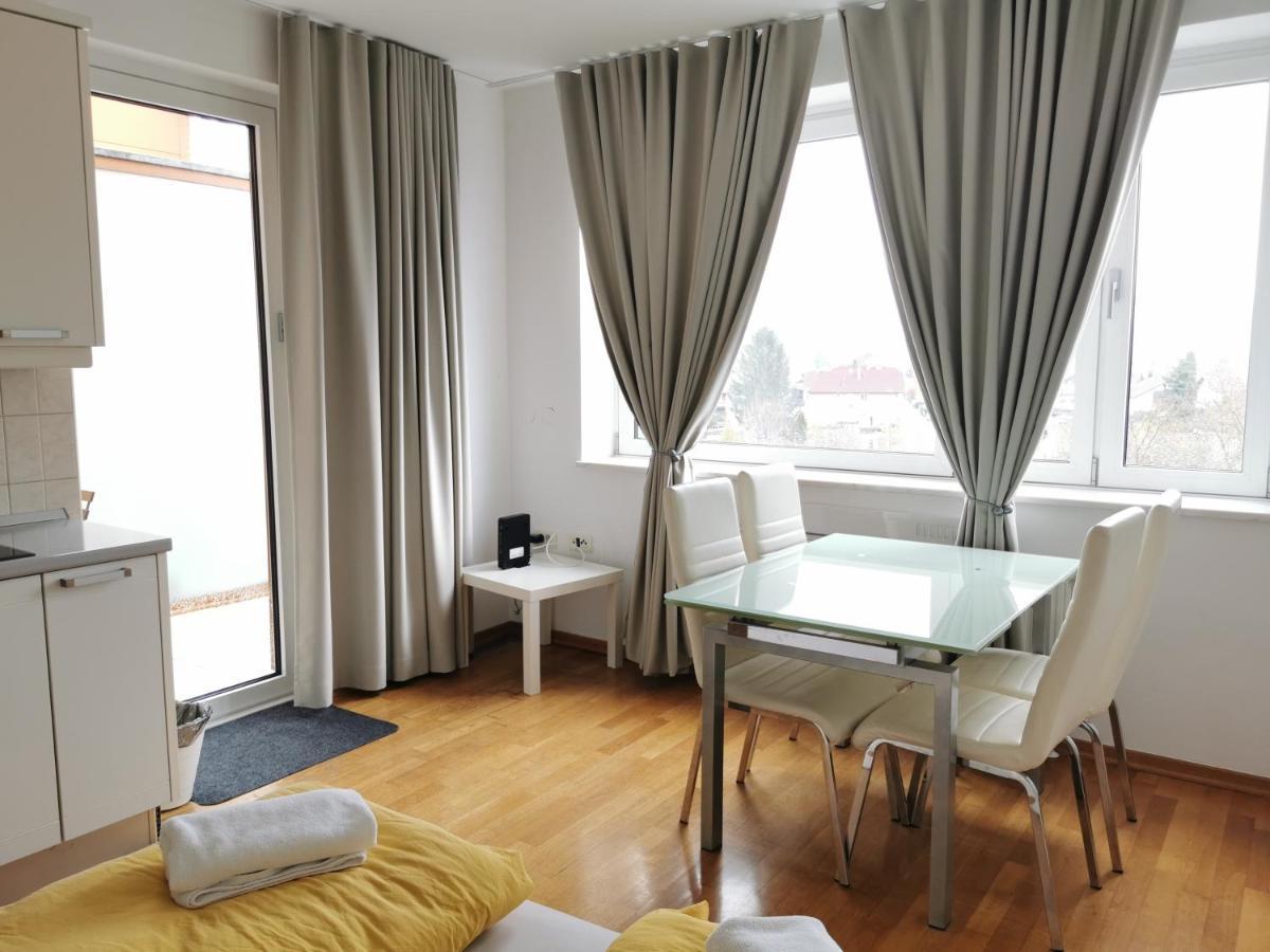 Trnovo Apartment With Free Parking Любляна Экстерьер фото